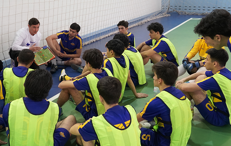 Tashkent Soccer Team Strategizing