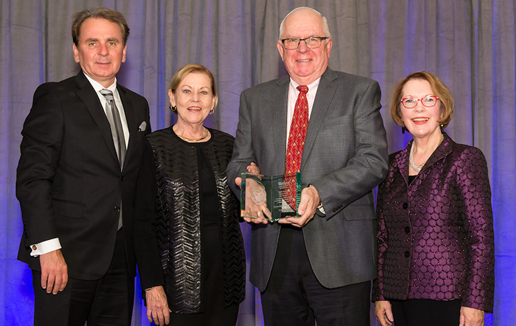 The Gleichs receive the Visionary Award