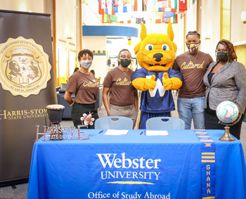 Harris-Stowe students with the Gorlok