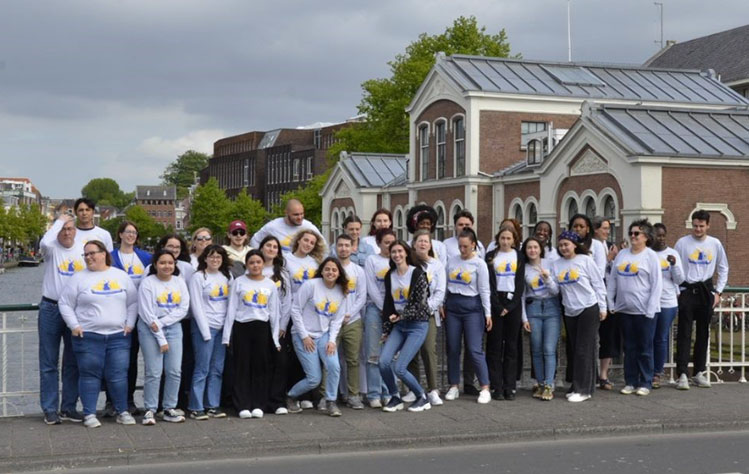 Webster Students outside of the Webster Leiden Campus.