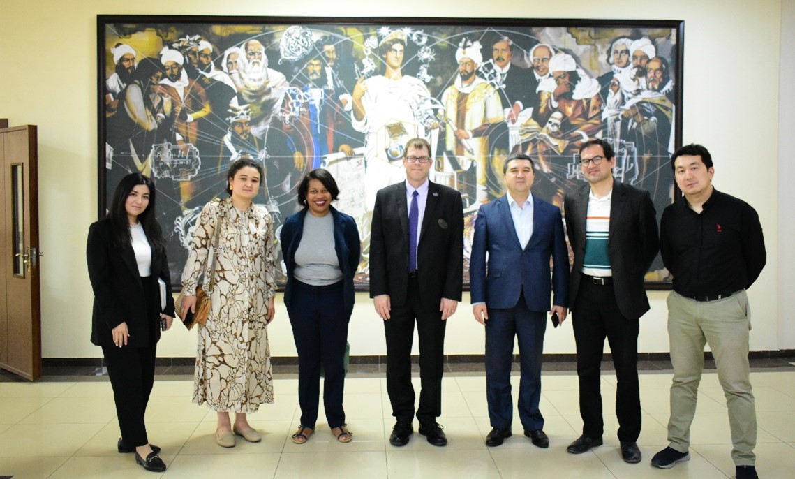  Deans Cummings and Hulsizer with colleagues at the Tashkent Pediatric Medical Institute
