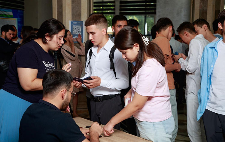 Undergraduate students on the first day of class.